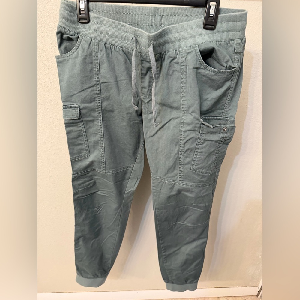 Columbia Women’s Draw string Cargo Jogger Pants - Olive Green
